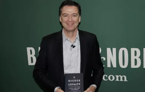 Legisladores tienen acceso a memorandos de conversaciones entre Trump y Comey