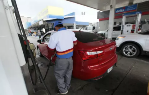 Combustibles aumentarán nuevamente desde mañana