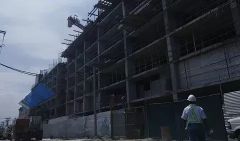 Unos 600 ingenieros y arquitectos, afectados por huelga del Suntracs