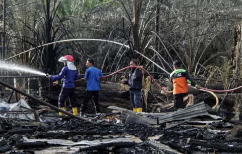 Suben a 21 los muertos por la explosión en un pozo petrolero ilegal