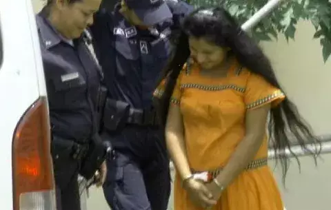 Se mantiene detención de mujer indígena que raptó a un bebé en David 