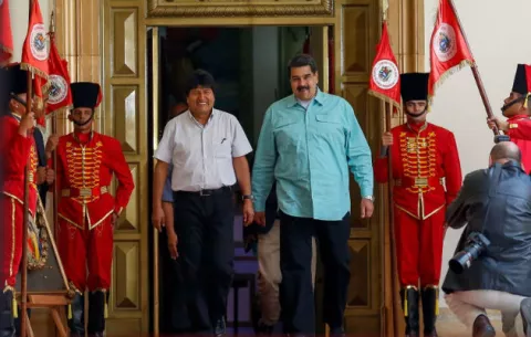 Diputados venezolanos discuten posible antejuicio de mérito contra Maduro