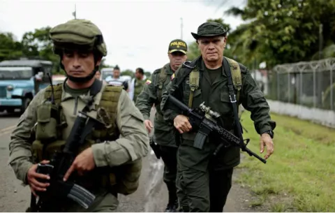 Asesinan a 8 policías en emboscada en noroeste de Colombia