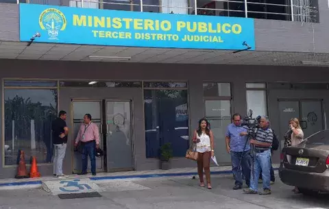 Encapuchados violan a una estudiante y golpean a su acompañante en Barú