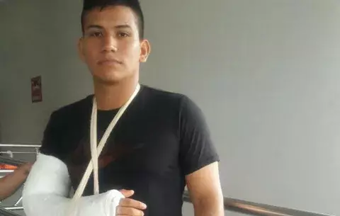 Operan a futbolista chiricano agredido por policías y le dan de alta