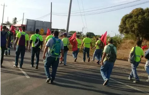 Trabajadores del Suntracs en La Villa reclaman 'salarios justos'