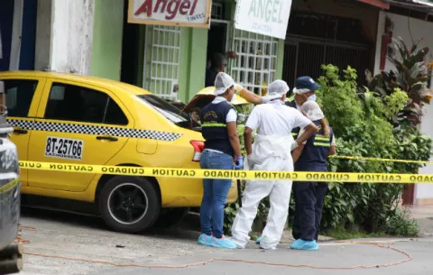 Investigan desaparición de un taxista en La Chorrera