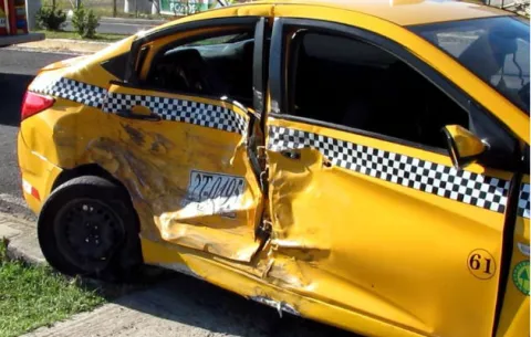 Tres heridos deja triple colisión en barriada Miraflores de Penonomé