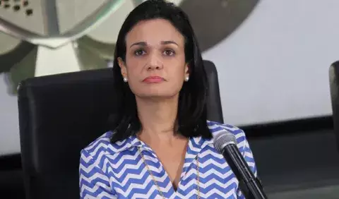 Maduro revela 'reunión secreta' con funcionarios de la Cancillería