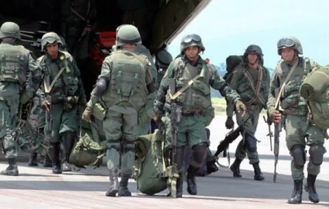 Venezuela realiza ejercicios militares cerca de frontera con Guyana y Brasil
