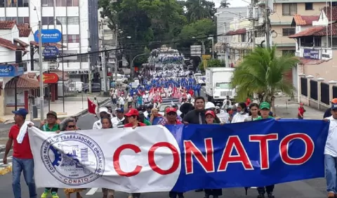 Trabajadores conmemoran su día, pidiendo mejores salarios