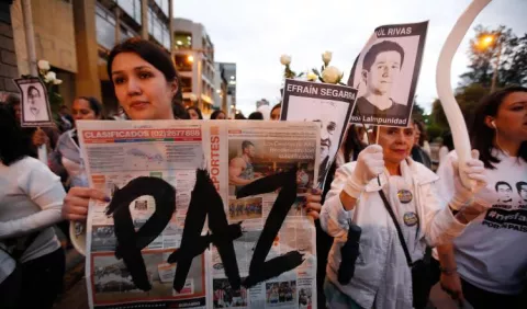 Conflicto colombiano se debilita, pero aún lucha por  mantenerse