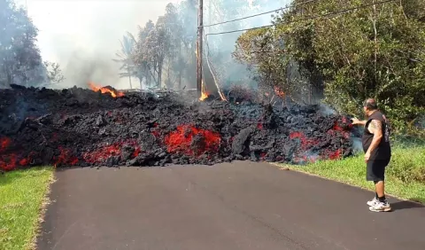 Varias viviendas  destruidas por el volcán Kalauea