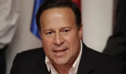 Contralor Humbert es utilizado por el presidente Varela para presionar