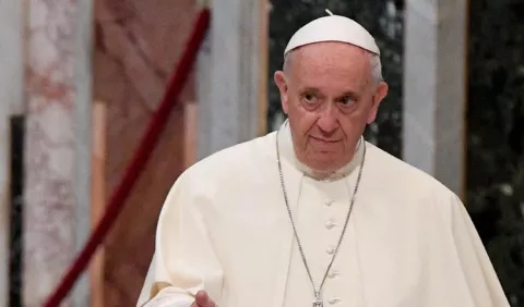 El papa Francisco deja la puerta abierta a una posible renuncia 