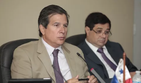 Suspensión de planilla 080, obra de teatro para engañar al pueblo