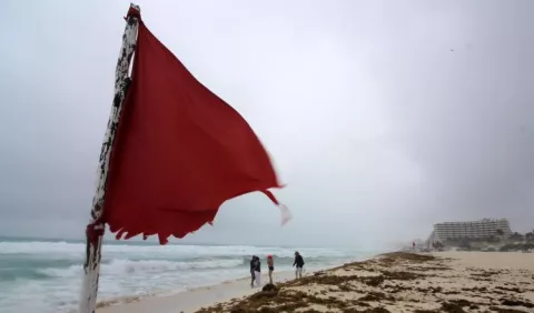 Esperan más de seis huracanes para 2018