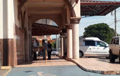 Familiares y amigos, en el último adiós a la abogada chiricana