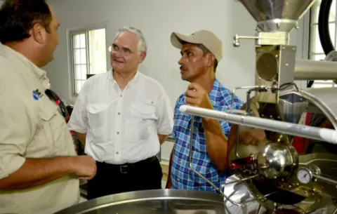 La ACP inaugura la primera planta procesadora de café