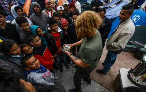 Miembros de la caravana migrante inician una huelga hambre por incumplimientos 