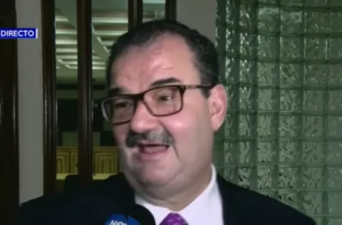 Buscan impedir candidatura de Riccardo Francolini
