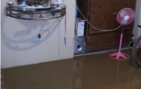 ¡Cansados! Pariteños exigen respuestas por inundaciones 
