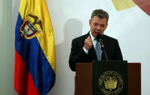 Colombia ingresa a la OTAN como "socio global" y a la OCDE 