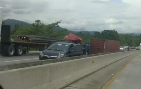 Reportan accidente en la autopista Panamá Colón