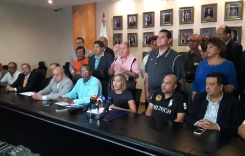Diputados denuncian extralimitación de funciones y abuso de autoridad  por parte de Humbert