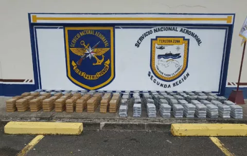 Senan decomisa droga arrojada al mar al norte de Guna Yala