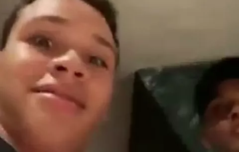 ¡Insólito! Se graba mientras escupe y llama 'perro' a Policía