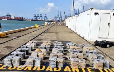 Interrogan a ucranianos, checo y estonio por caso de barco con droga