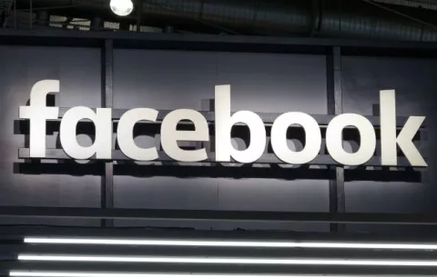 Facebook "no" dejará de compartir datos de sus usuarios con Whatsapp 