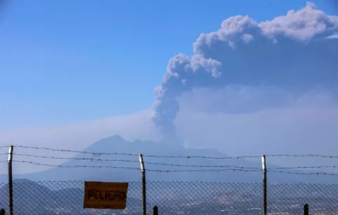 Volcán Pacaya de Guatemala se activa y se esperan flujos de lava
