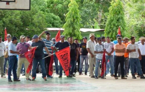 Atrasos en proyectos de construcción preocupa a moradores de Chitré