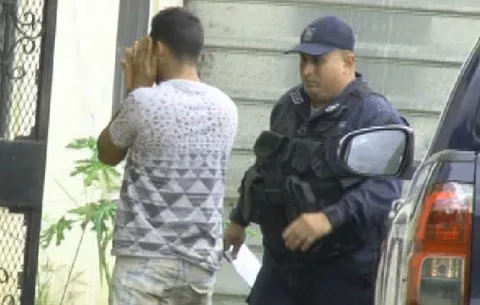 Ordenan detención de hondureño que traficaba heroína y cocaína