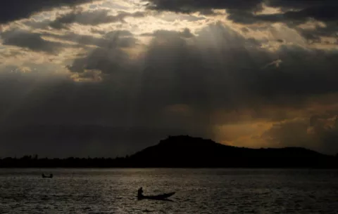 Al menos 94 muertos y 410 heridos por tormentas en el norte de la India