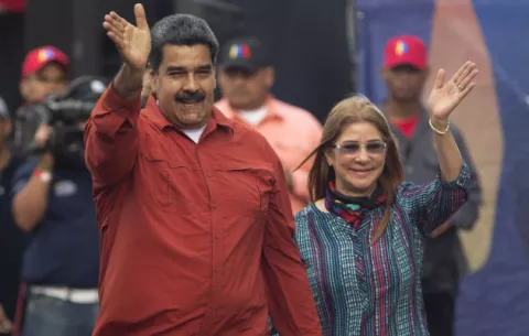 Maduro llama "imbécil" a Santos por desconocer las presidenciales venezolanas