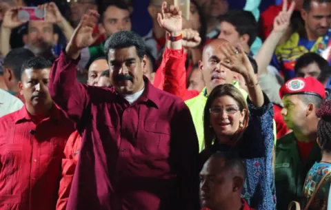 Maduro es reelegido y sus adversarios piden nuevos comicios 