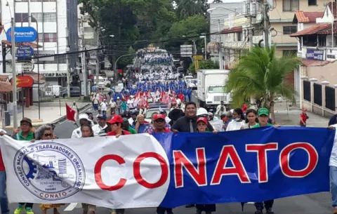 Trabajadores panameños marchan para exigir justicia social