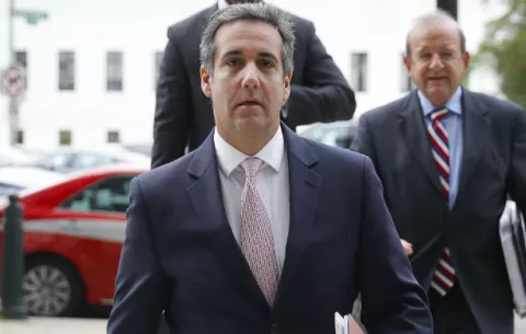 Trump le rembolsó más de $200 mil a su abogado Michael Cohen 