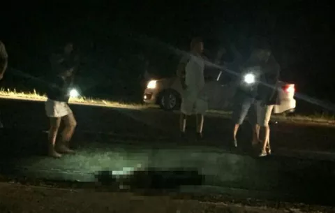 Motorizado se estrella con una mula, pero no sobrevivió 
