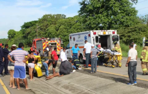 Mujer no sobrevive a brutal colisión en Penonomé