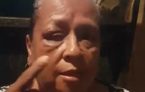 Individuo que se masturba en público atemoriza a los Bugabeños