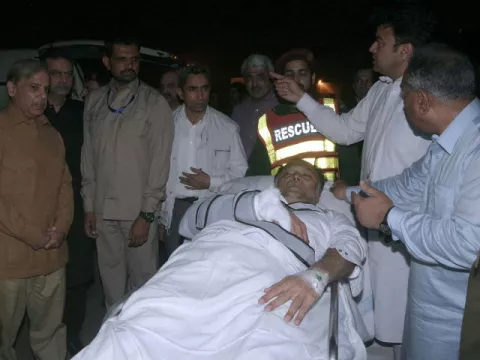 Herido de bala el ministro de Interior paquistaní y detenido su agresor