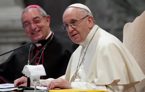 Obispos católicos chilenos están dispuestos a renunciar si se los pide el papa