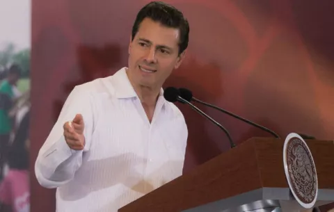 Peña Nieto responde a Trump que México nunca pagará por un muro
