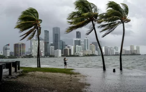 Mueren dos periodistas en Estados Unidos por la tormenta Alberto