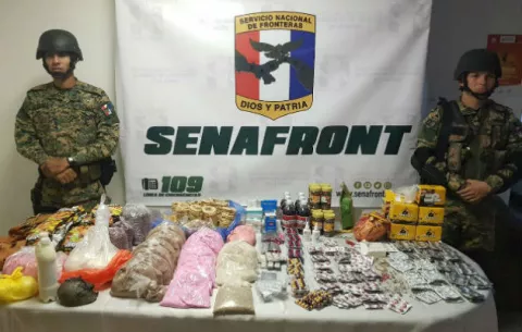 Senafront detiene a extranjeros con medicamentos sin registro sanitario