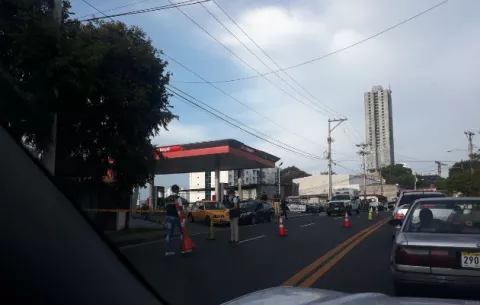 Asesinan a hombre en La Pulida; menor iba en el auto